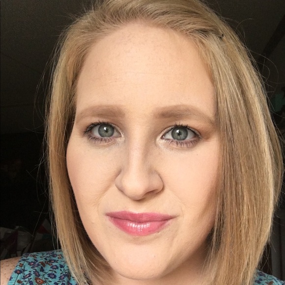 Meet your Posher, Chelsey - Picture 1 of 1